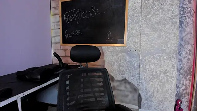 Snapshot of Zairaa_Fox chatting on 24, 11, 2025 Zairaa Fox online show from 24, 11, 2025