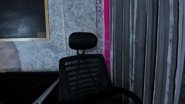 Snapshot of Zairaa_Fox chatting on 27, 11, 2025 Zairaa Fox online show from 27, 11, 2025