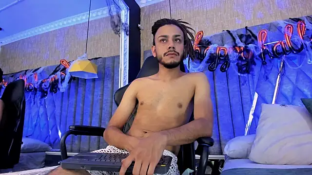 Boss Domiinator online show from 2, 11, 2025