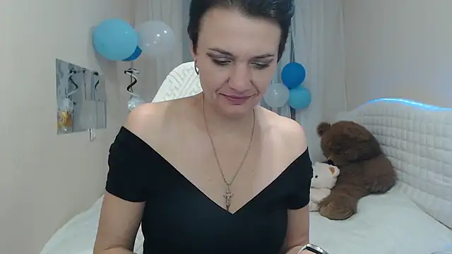 AvaSaturnian online show from 29, 9, 2025