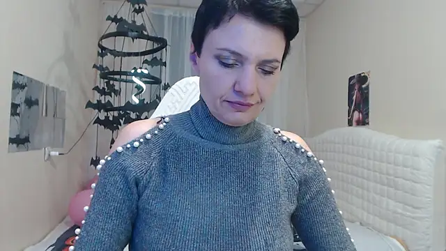 AvaSaturnian online show from 13, 10, 2025