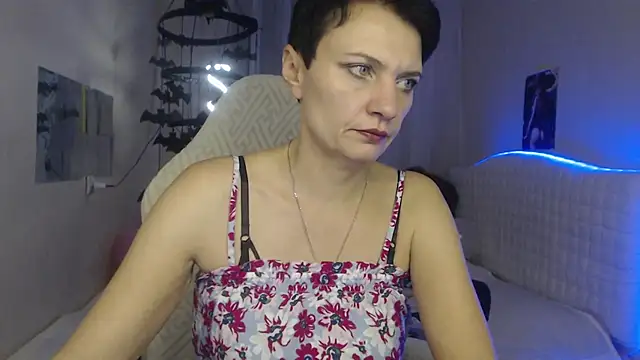 AvaSaturnian online show from 14, 10, 2025