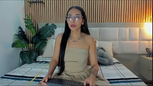 Roseaurora online show from 11, 2, 2026