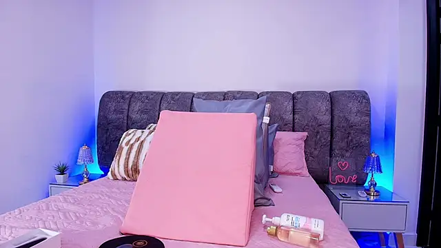 sweegirl69 online show from 14, 11, 2025