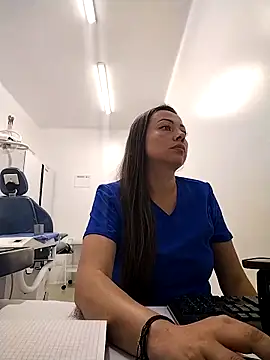 Snapshot of Madisson-04_ chatting on 14, 10, 2025 Madisson-04 online show from 14, 10, 2025