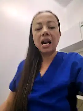 Snapshot of Madisson-04_ chatting on 17, 10, 2025 Madisson-04 online show from 17, 10, 2025