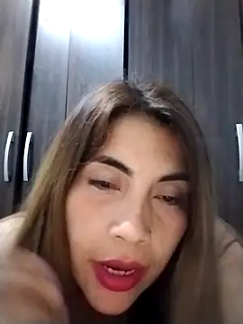 Camila latina 0 online show from 13, 11, 2025