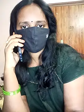 Snapshot of Mee_harini-telugupilla chatting on 6, 10, 2025 Mee harini-telugupilla online show from 6, 10, 2025