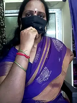 Snapshot of Mee_harini-telugupilla chatting on 4, 11, 2025 Mee harini-telugupilla online show from 4, 11, 2025