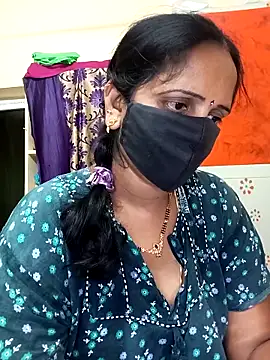 Snapshot of Mee_harini-telugupilla chatting on 4, 2, 2026 Mee harini-telugupilla online show from 4, 2, 2026