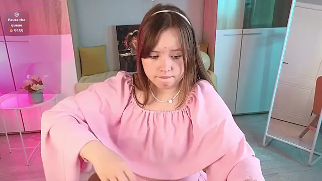 Sweetie Hope online show from 14, 9, 2025