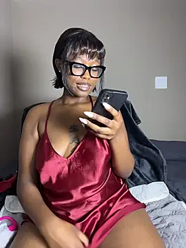 Moonzy77 online show from 19, 12, 2025