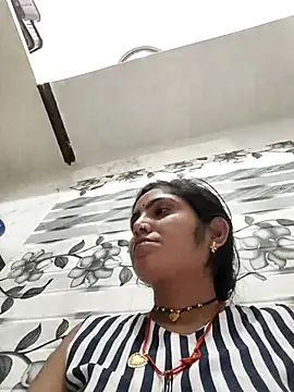 LUCKY cut online show from 14, 4, 2026