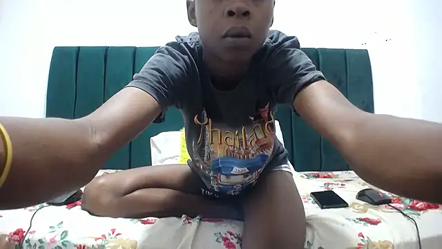 SweetSlenderChoc online show from 12, 1, 2026