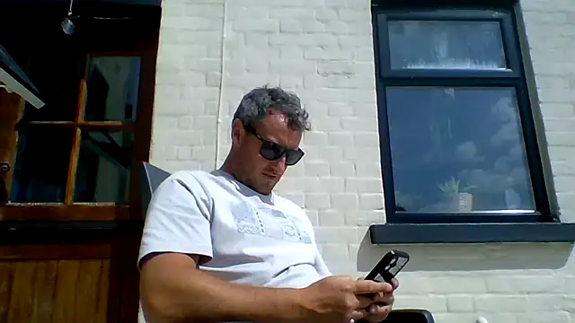 Snapshot of Londonlad818 chatting on 16, 6, 2026 Londonlad818 online show from 16, 6, 2026
