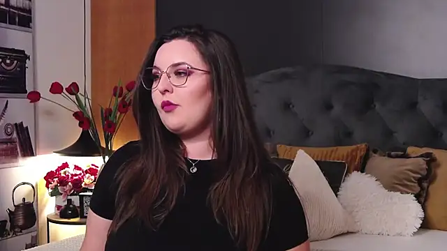 Snapshot of Mia_Swano chatting on 7, 10, 2025 Mia Swano online show from 7, 10, 2025