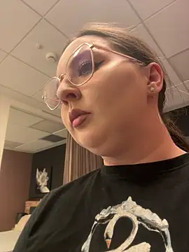 Mia Swano online show from 24, 7, 2026