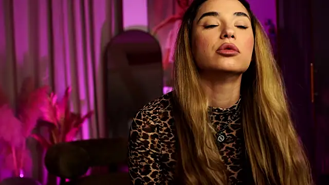ItalianGirl online show from 26, 4, 2026
