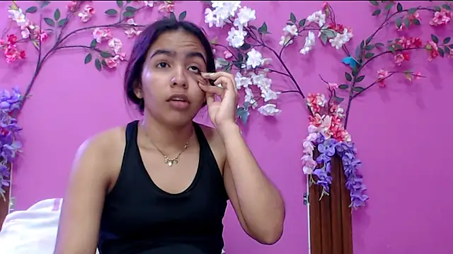 skinnysofia18 online show from 19, 1, 2026