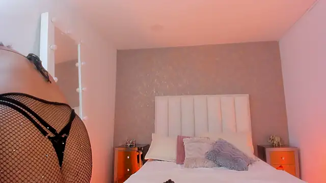 KaylieBrooks online show from 18, 11, 2025