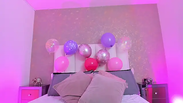 KaylieBrooks online show from 23, 4, 2026