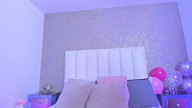 KaylieBrooks online show from 25, 4, 2026