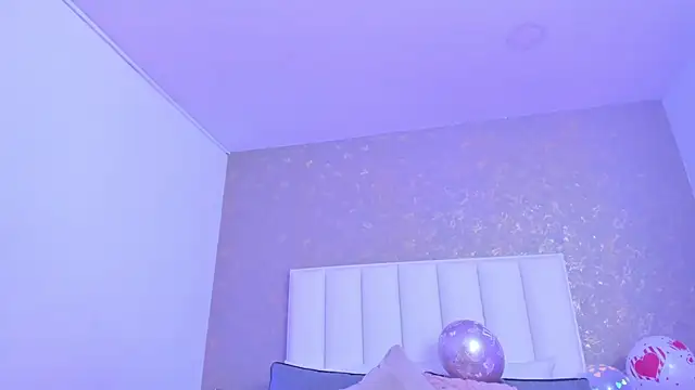 KaylieBrooks online show from 29, 4, 2026