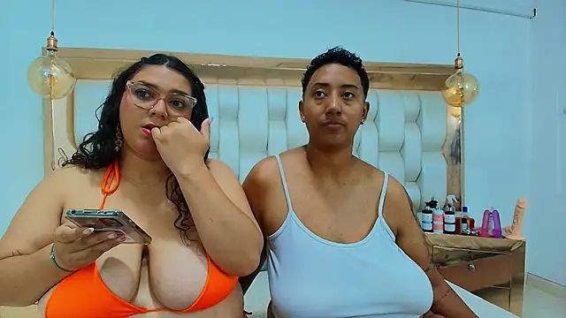 Snapshot of TiffantyAndStacy chatting on 24, 9, 2025 TiffantyAndStacy online show from 24, 9, 2025