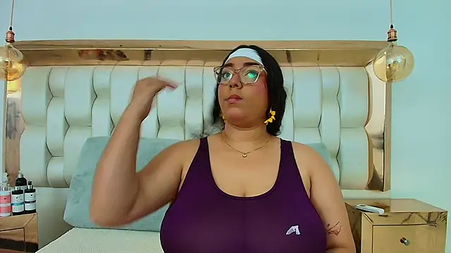 Snapshot of TiffantyAndStacy chatting on 26, 9, 2025 TiffantyAndStacy online show from 26, 9, 2025