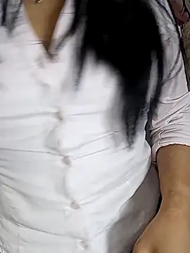 Snapshot of ValerieLove_ chatting on 9, 9, 2025 ValerieLove online show from 9, 9, 2025