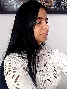 Snapshot of ValerieLove_ chatting on 3, 11, 2025 ValerieLove online show from 3, 11, 2025