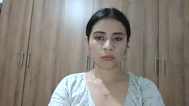 Snapshot of ValerieLove_ chatting on 12, 11, 2025 ValerieLove online show from 12, 11, 2025