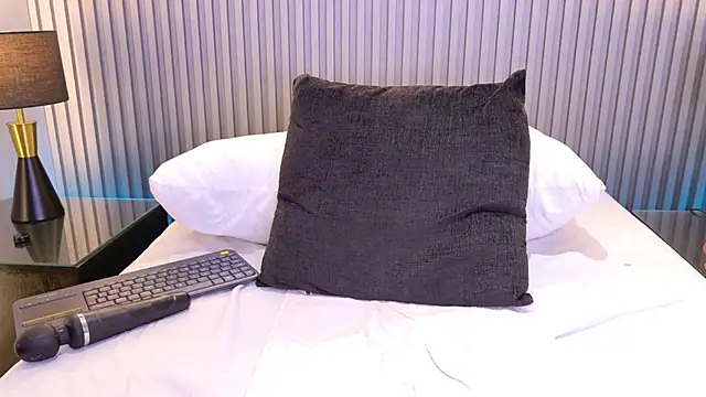 Meganreed  online show from 21, 4, 2026