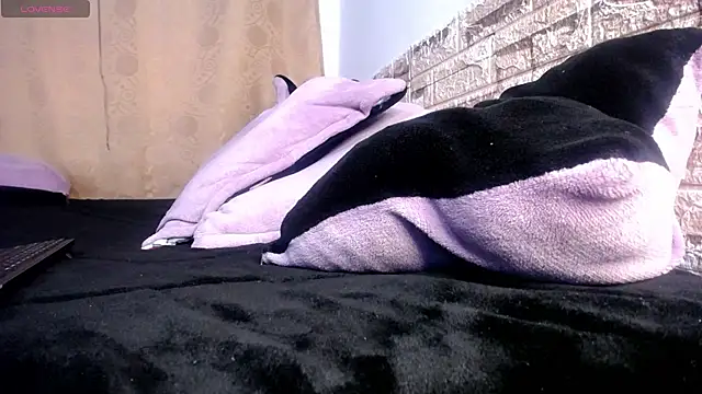 DaraKat18 online show from 16, 4, 2026