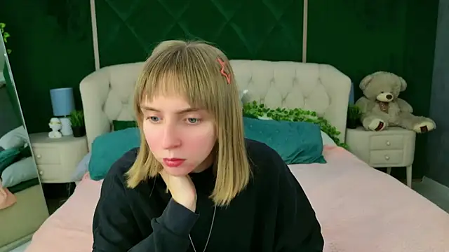 Beverly Gomes online show from 1, 10, 2025