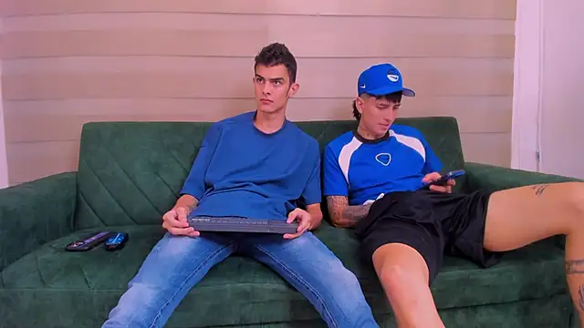 Snapshot of junior_friendss chatting on 11, 9, 2025 junior friendss online show from 11, 9, 2025