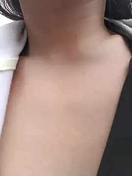 Bella Sumers online show from 27, 4, 2026