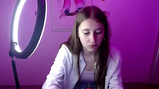 Milka kamila online show from 13, 9, 2025