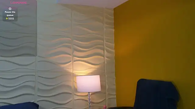 Snapshot of SophiaBloss chatting on 20, 9, 2025 SophiaBloss online show from 20, 9, 2025