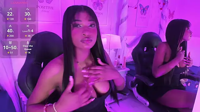 Snapshot of SophiaBloss chatting on 26, 11, 2025 SophiaBloss online show from 26, 11, 2025