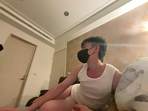 Snapshot of kaikai1335 chatting on 2, 2, 2026 kaikai1335 online show from 2, 2, 2026