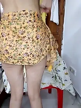 miss raavy online show from 5, 4, 2026