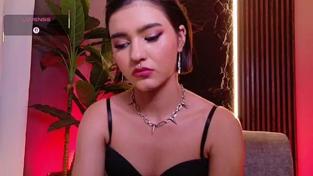 La Diabla 111  online show from 6, 10, 2025