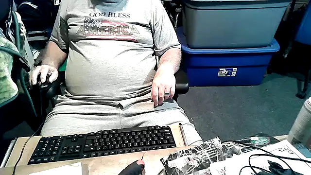 Snapshot of georgew62 chatting on 13, 9, 2025 georgew62 online show from 13, 9, 2025