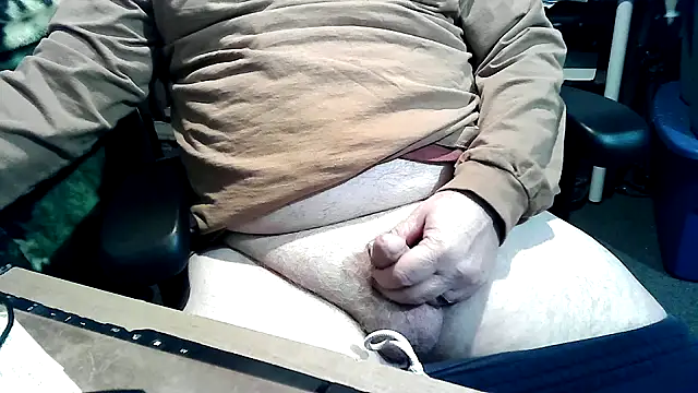 Snapshot of georgew62 chatting on 28, 11, 2025 georgew62 online show from 28, 11, 2025