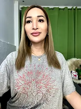 Snapshot of toni_0601 chatting on 23, 10, 2025 toni 0601 online show from 23, 10, 2025