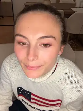 SophiiaStarr online show from 7, 10, 2025