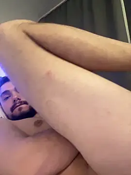 Snapshot of alpha_mk chatting on 4, 2, 2026 alpha mk online show from 4, 2, 2026