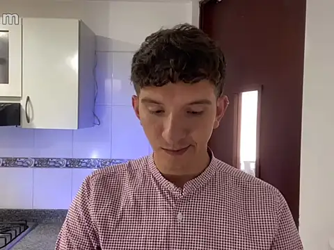 MelinaVelvet online show from 8, 4, 2026