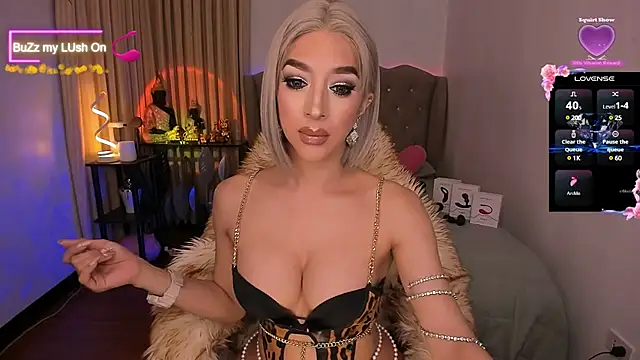 Snapshot of Dream_Goddess chatting on 13, 12, 2024 Dream Goddess online show from 13, 12, 2024